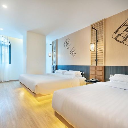Phra Nakhon Poshtel Hostel Bangkok Exterior photo
