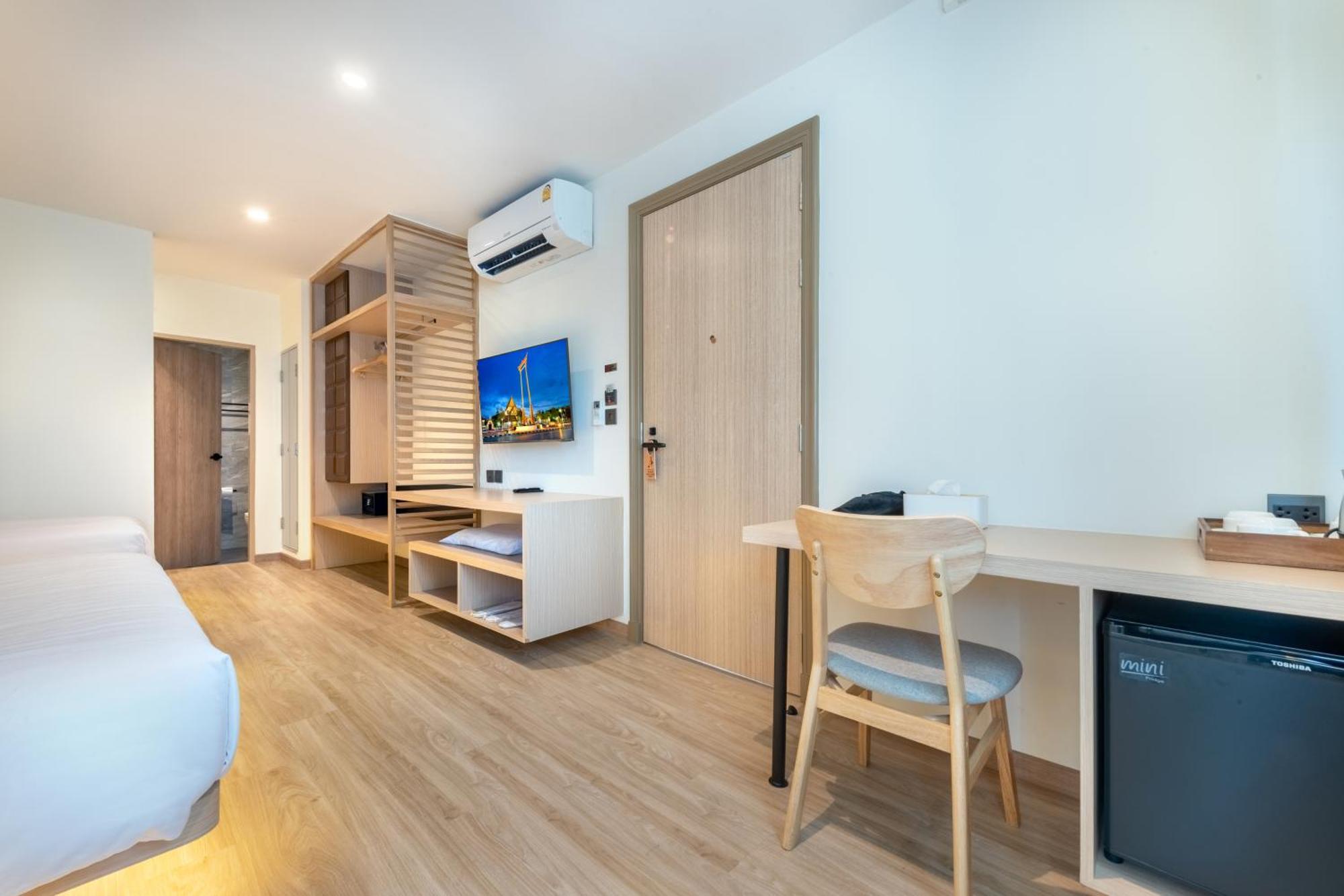Phra Nakhon Poshtel Hostel Bangkok Exterior photo