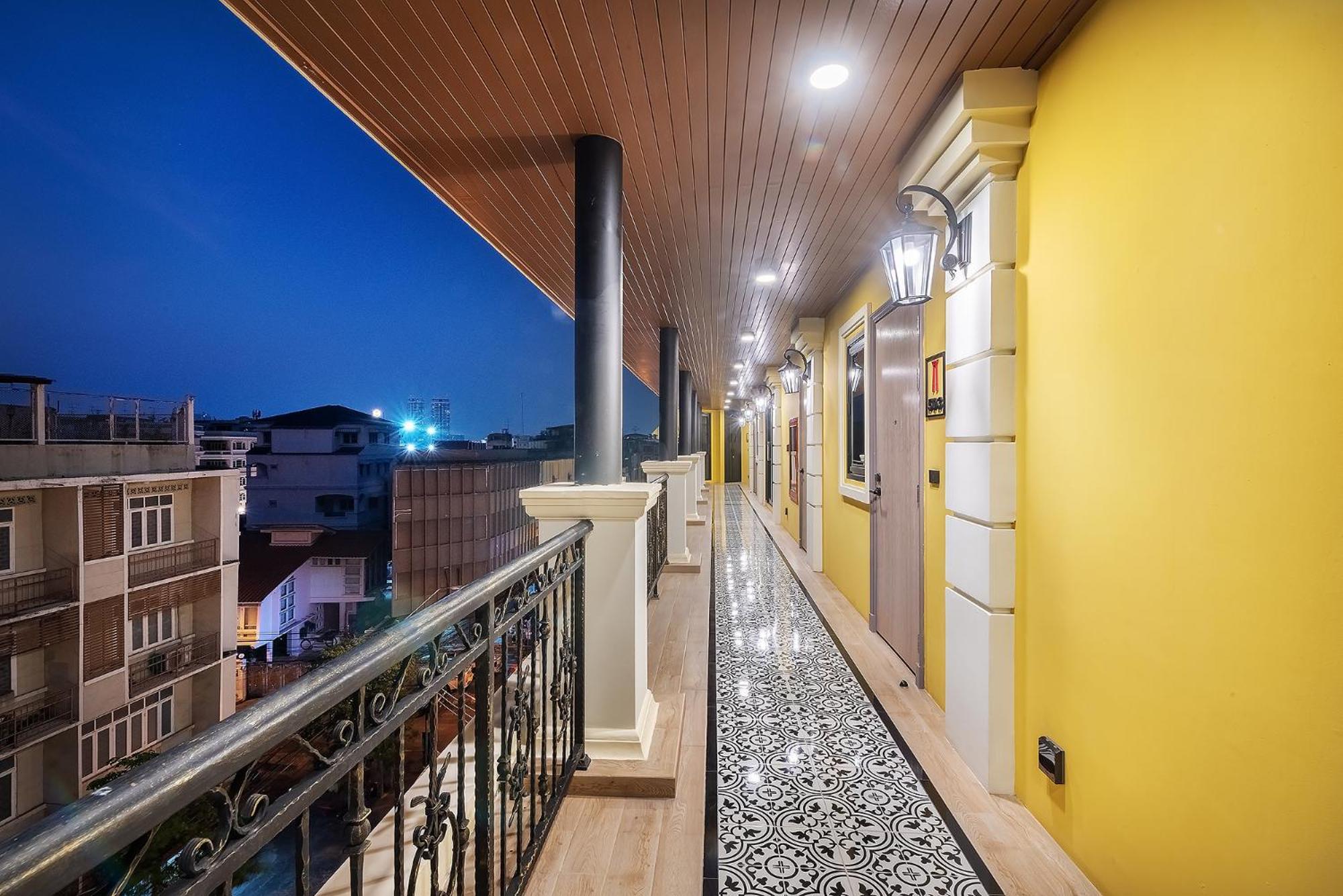 Phra Nakhon Poshtel Hostel Bangkok Exterior photo